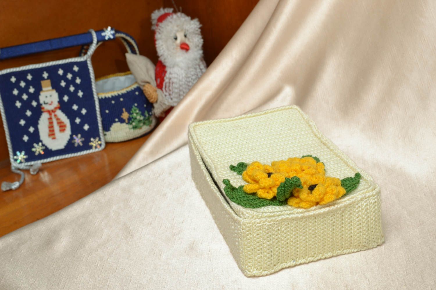 Jewelry box with flowers photo 5