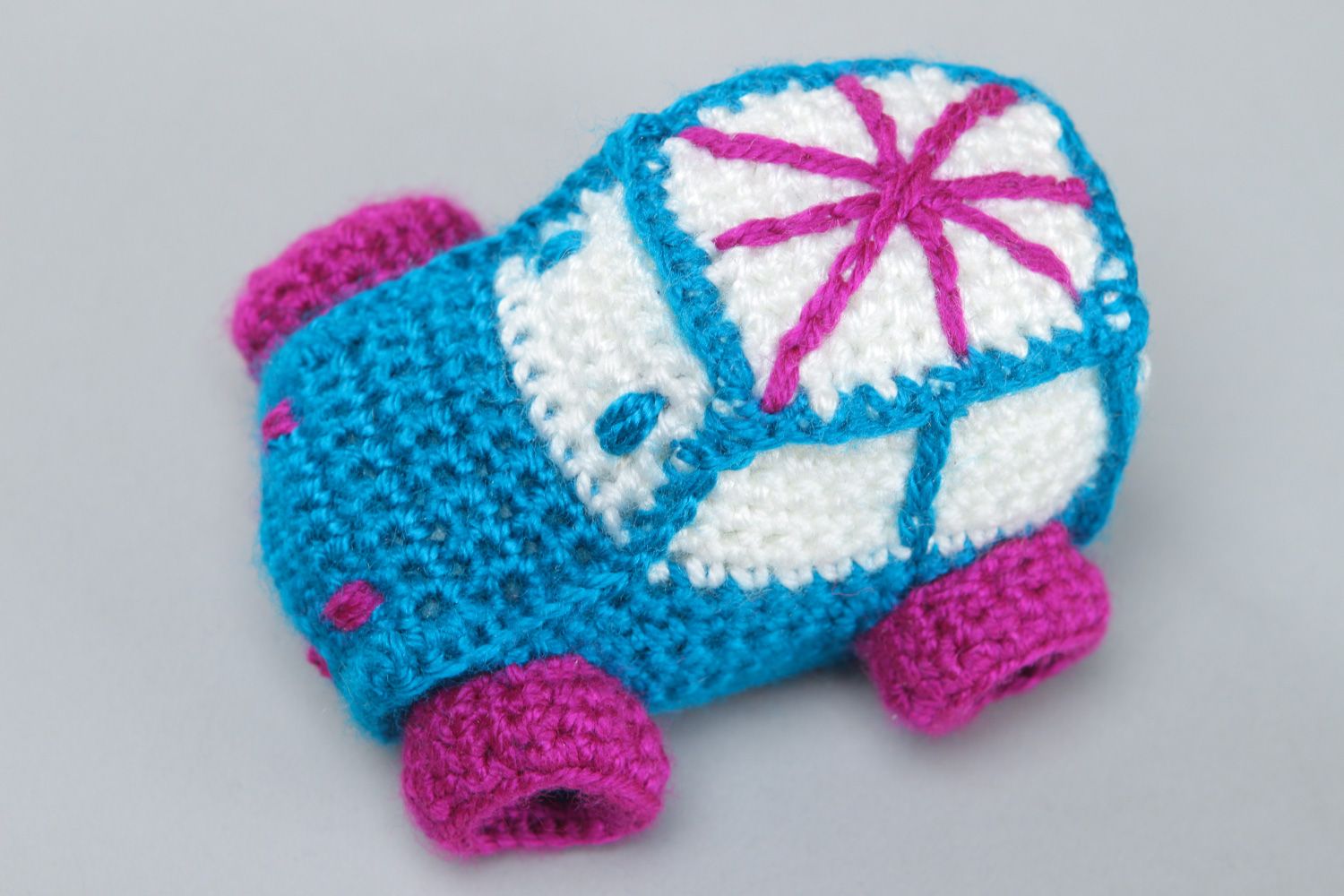 Handmade soft toy in the shape of small car crocheted of acrylic threads photo 3