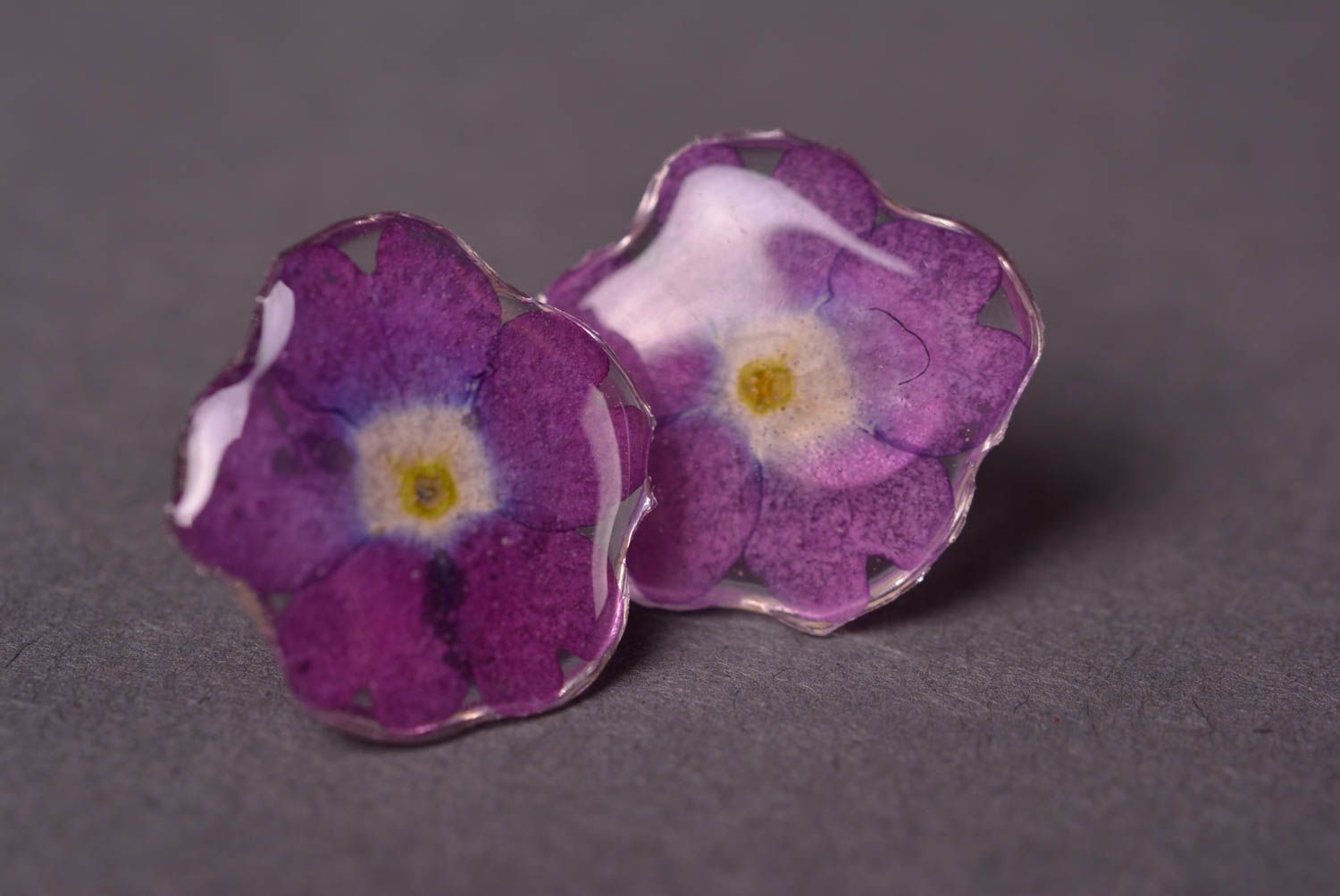 Small handmade stud earrings real flower earrings botanical jewelry designs photo 3