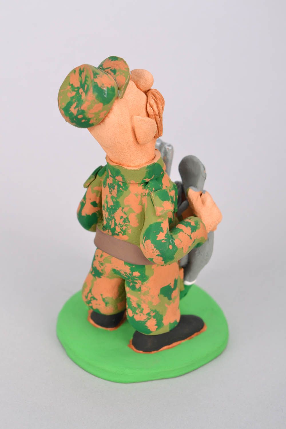 Schöne Figurine Jäger mit Gewehr und Ente foto 5