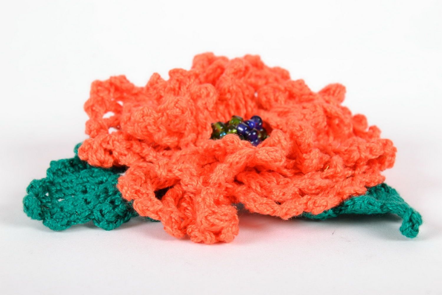 Broche-barrette artisanale tricotée au crochet Pavot orange photo 3