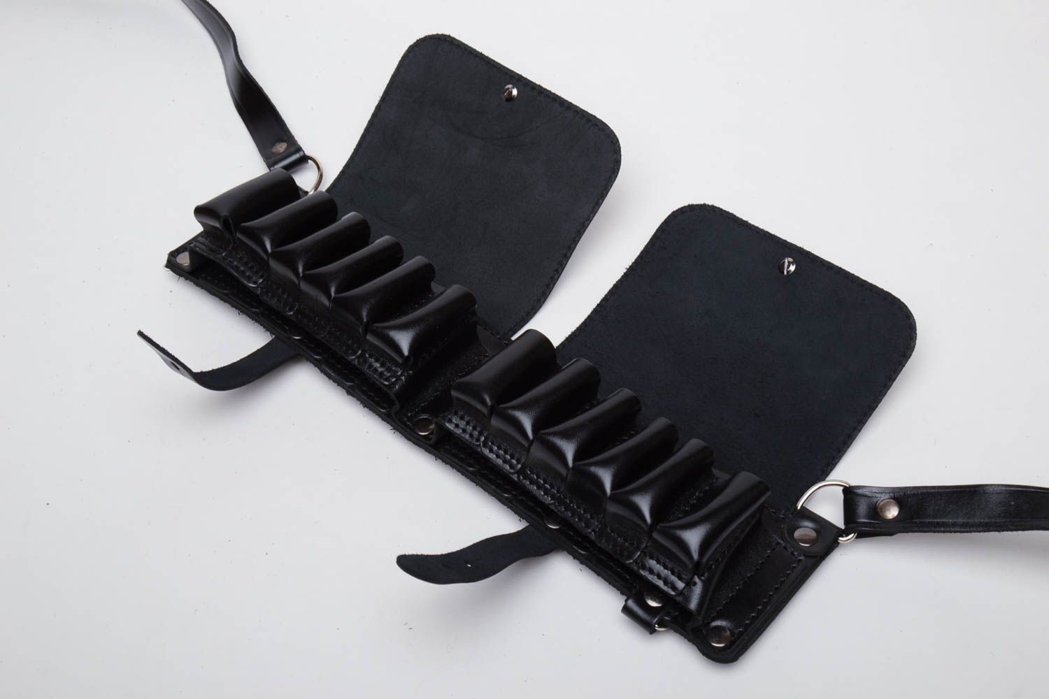 Closed leather bandolier for 24 cartridges photo 4
