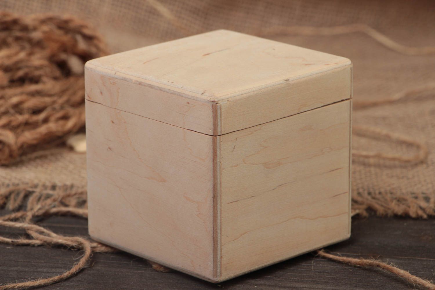 Handmade plywood craft blank for decoration small square jewelry box photo 1