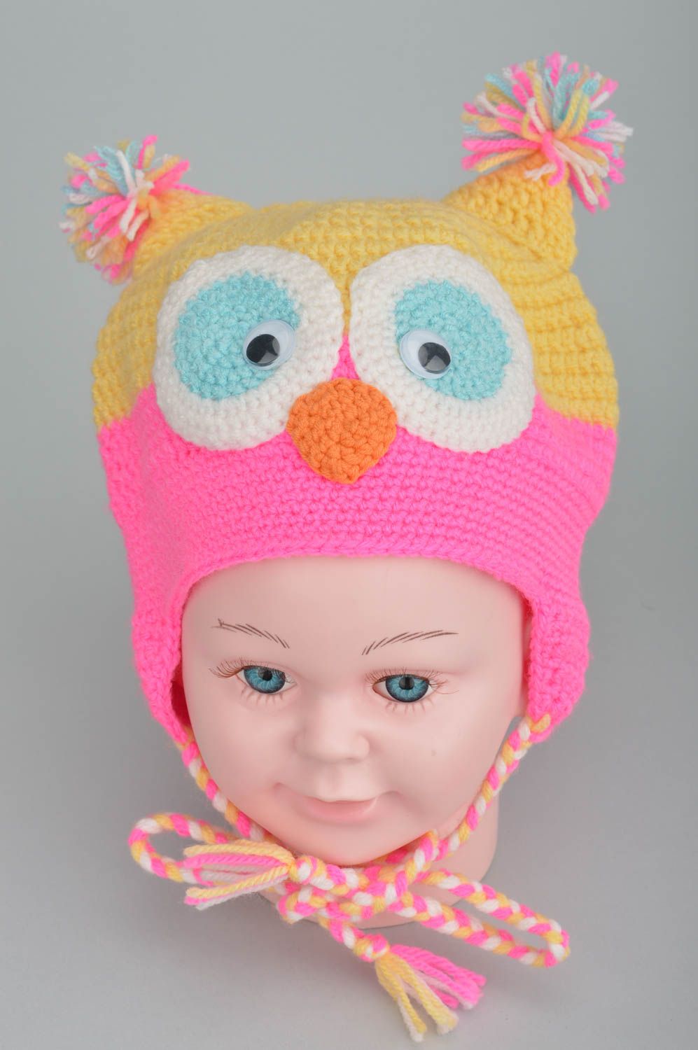 Детская шапка ручной вязки красивая яркая в виде совы оригинальная авторская фото 3