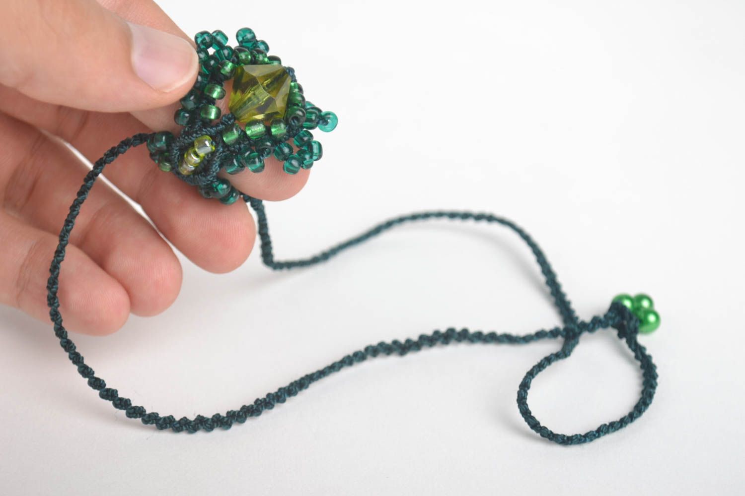 Текстильный кулон украшение ручной работы подвеска на шею с кольцом зеленое фото 4