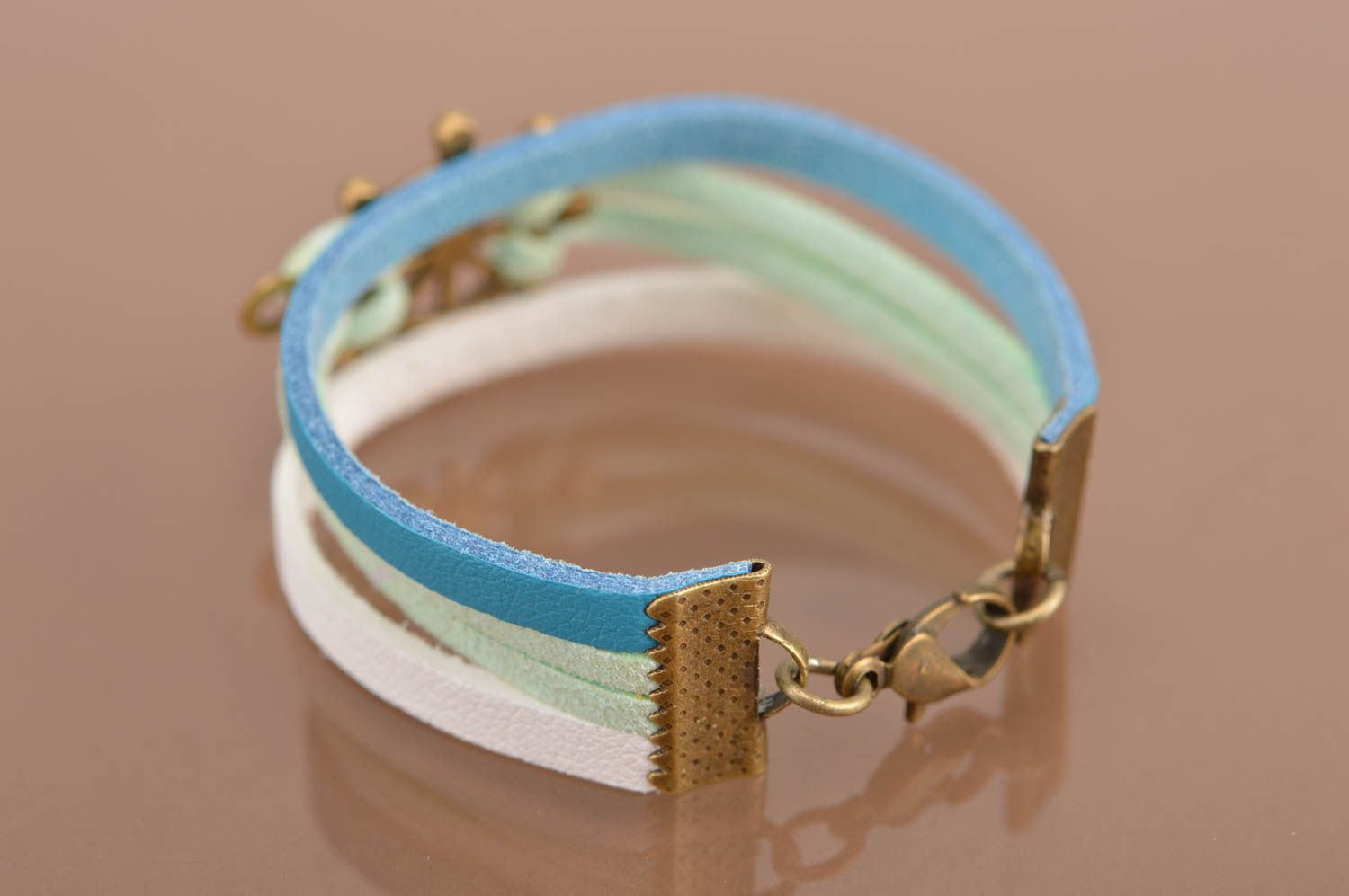 Bracelet marin fait main en cordon de daim avec roue de gouvernail bijou photo 5
