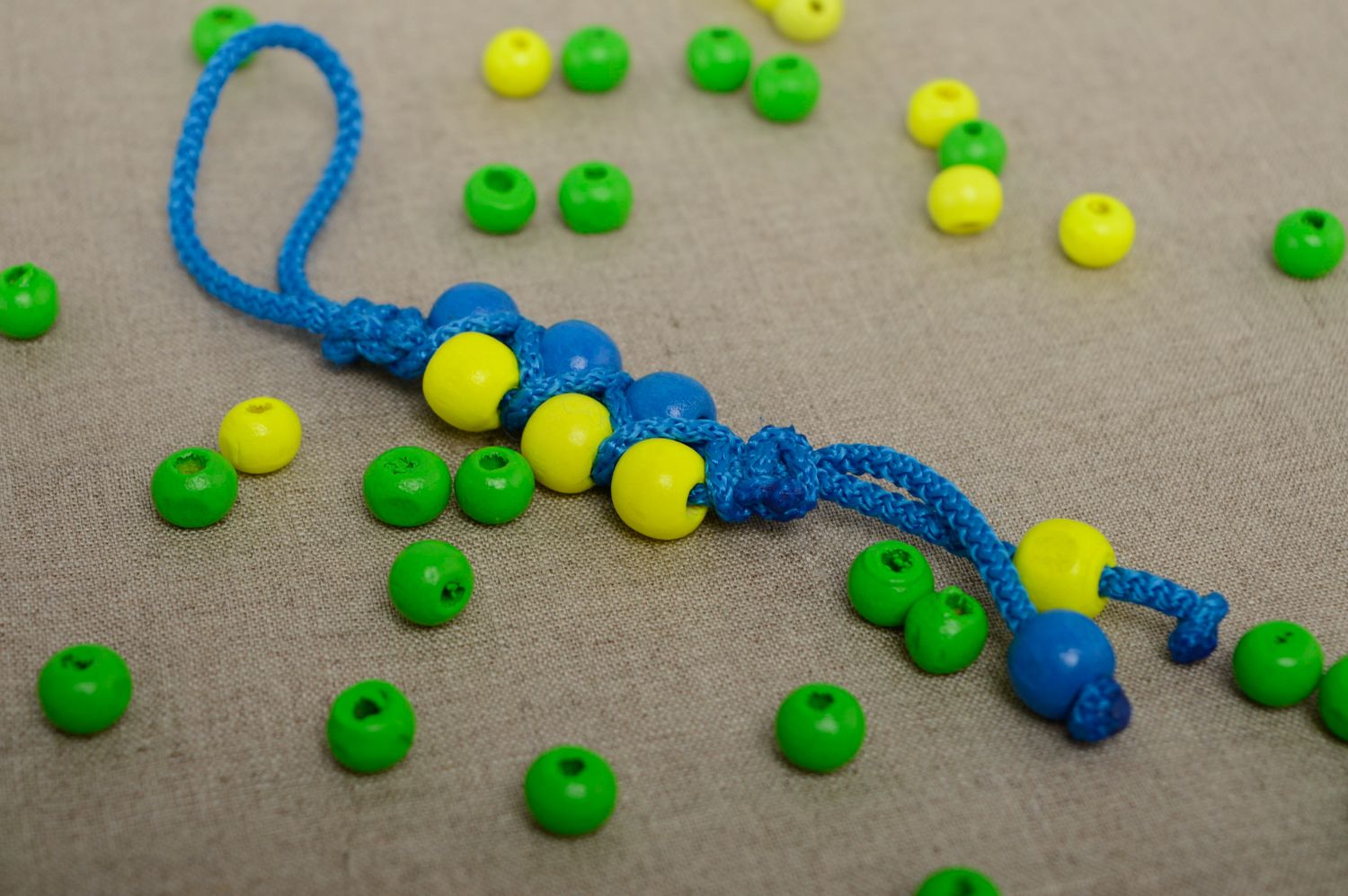 Macrame keychain with beads photo 2