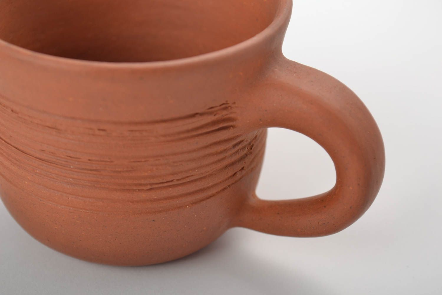 Tazas de cerámica hechas a mano de diferentes tamaños 3 artículos foto 5