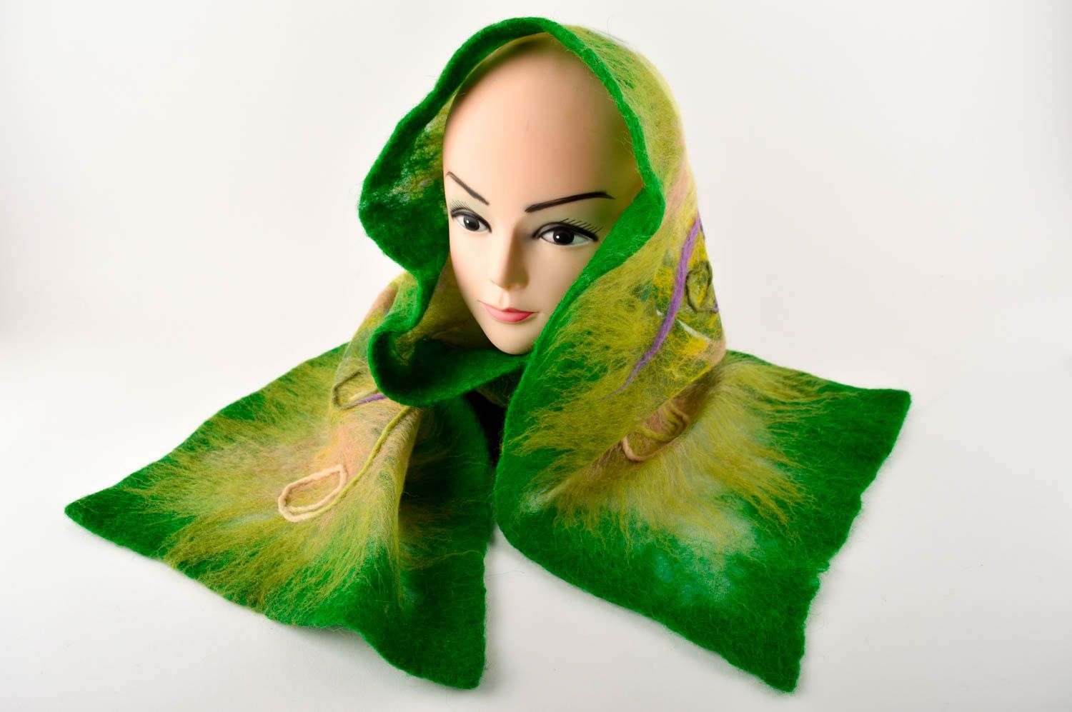 Женский шарф ручной работы шерстяной шарф зеленый красивый валяный шарф фото 2