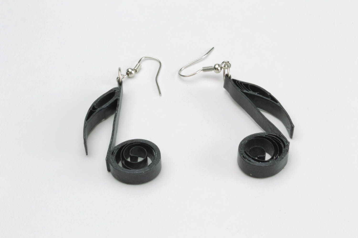 Black and white paper earrings Treble Clef photo 4