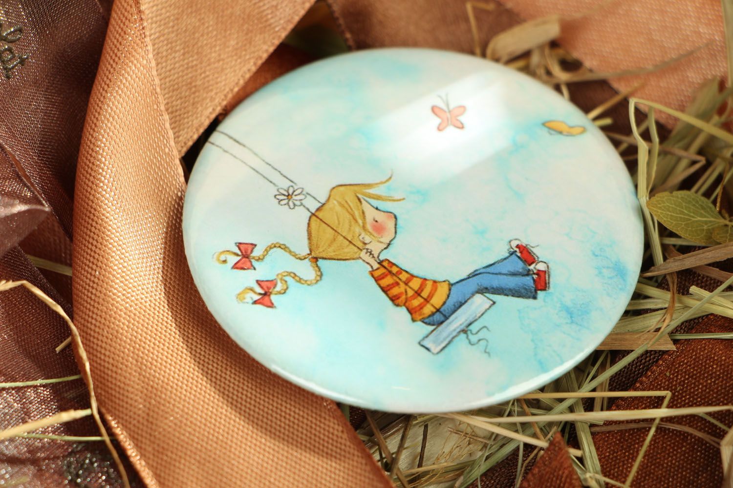 Small pocket mirror with author's print photo 4