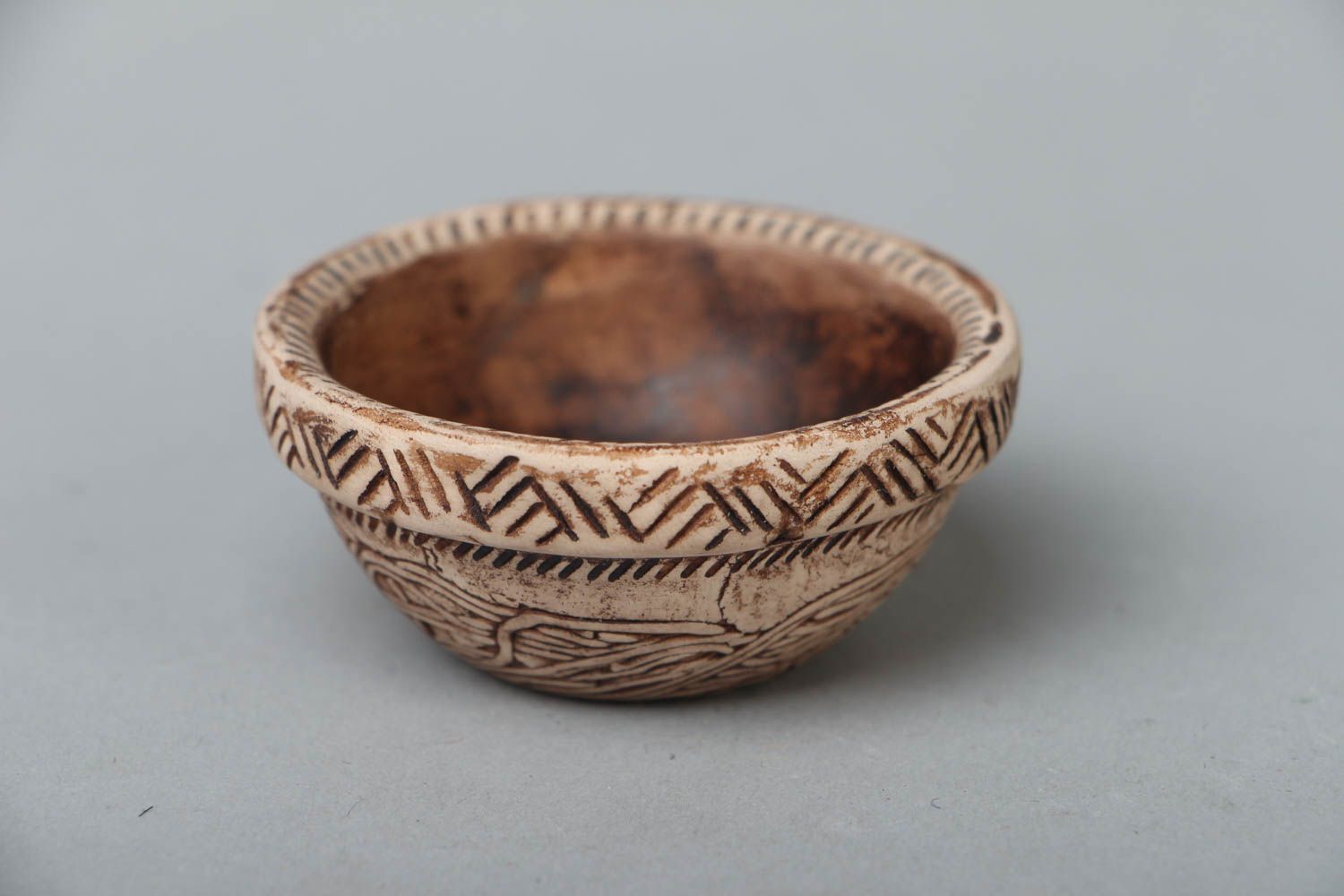 Small ceramic pot for salt photo 1
