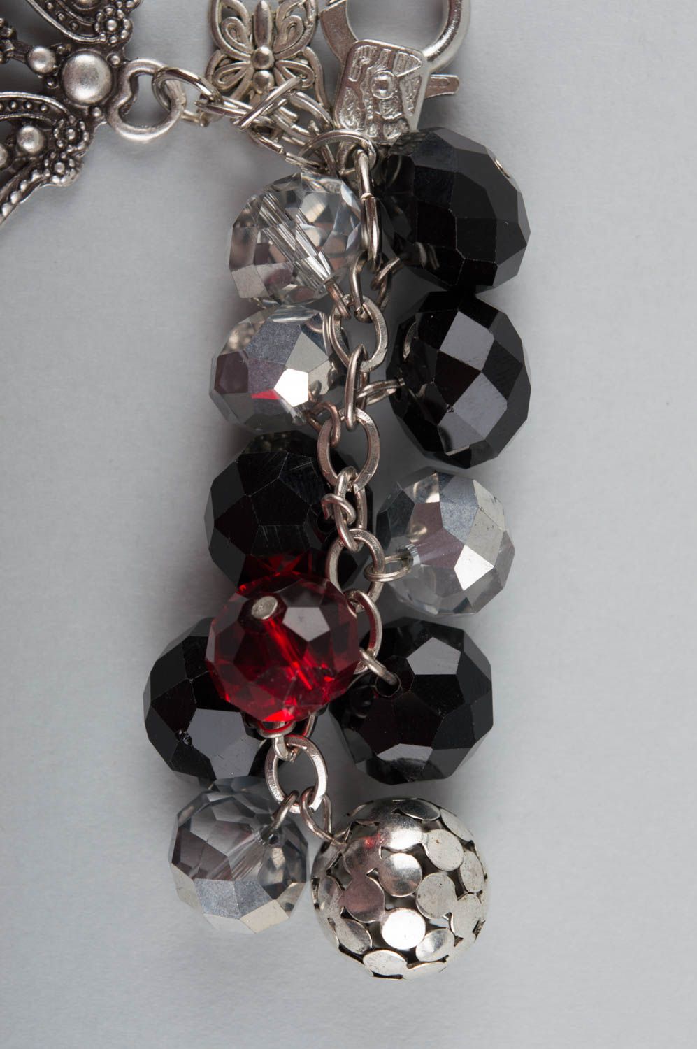 Porte-clés en perles de verre avec breloque couronne fait main en laiton photo 6