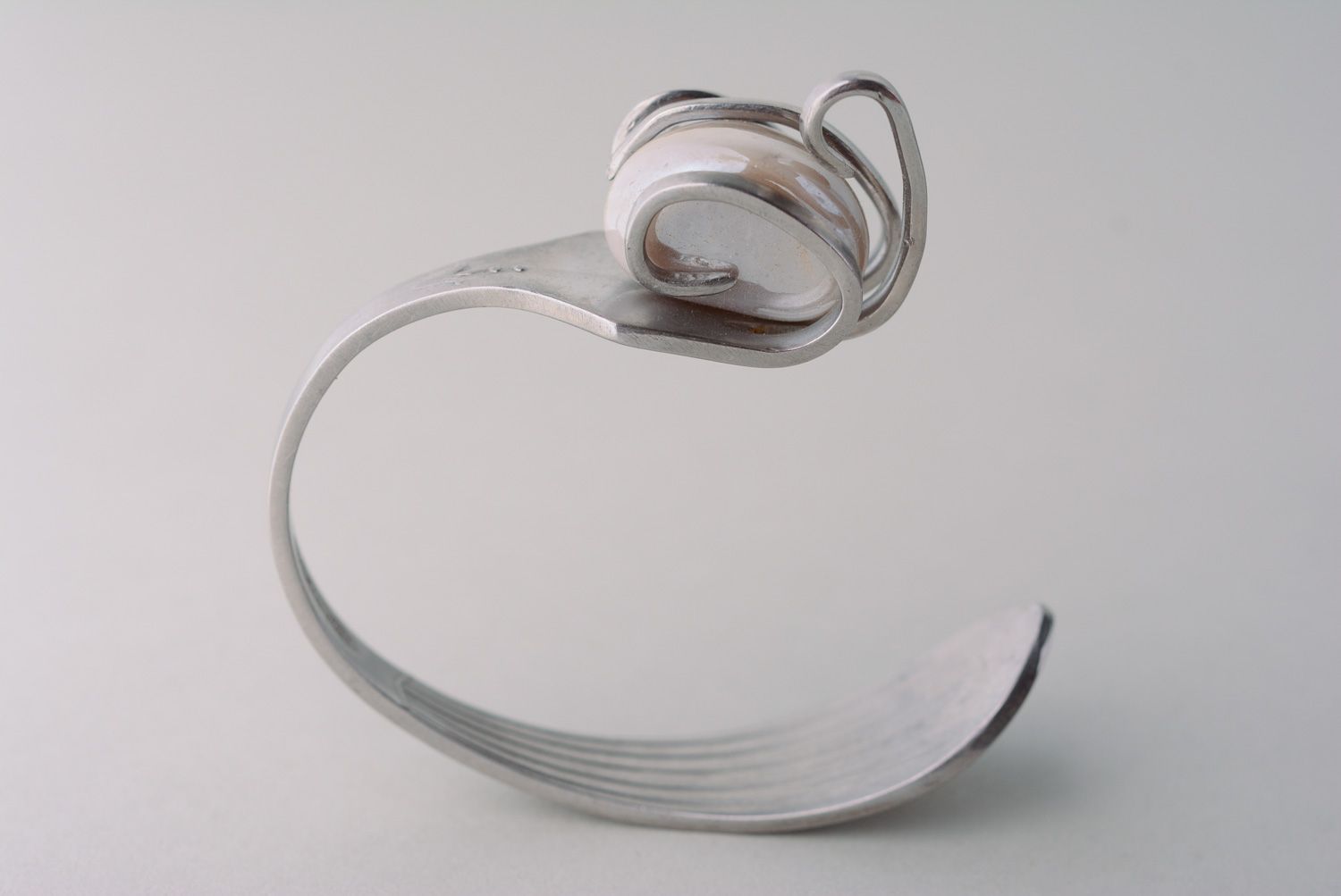 Металлический браслет ручной работы из вилки с натуральным камнем фото 5
