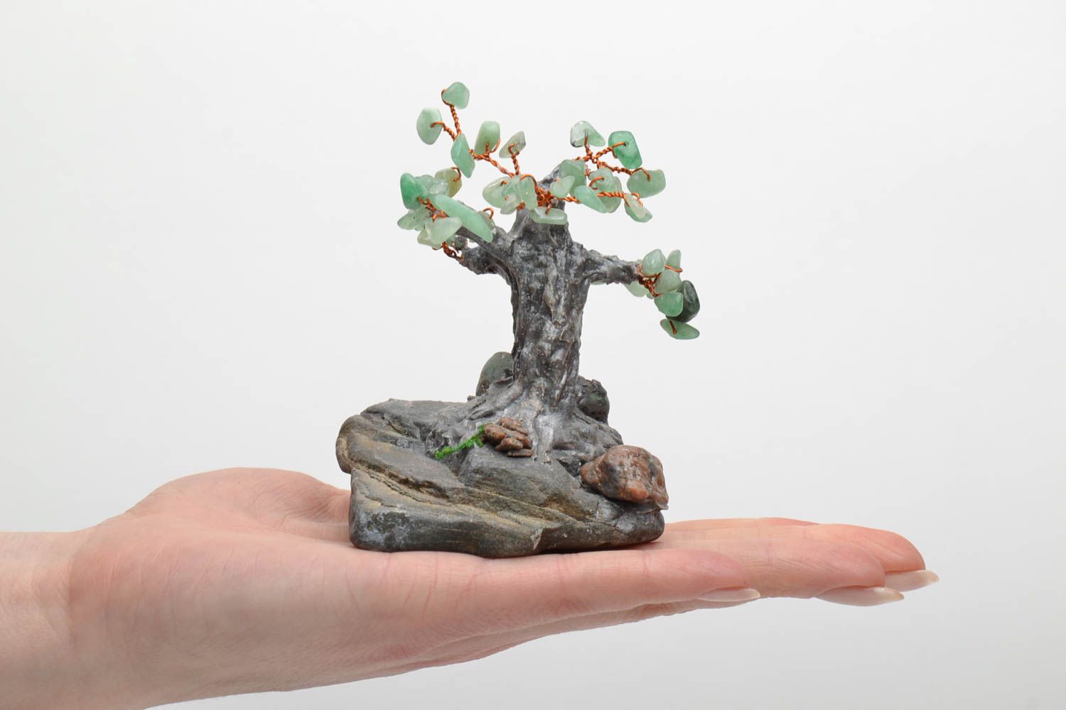 Decorative bonsai tree with greenstone photo 2
