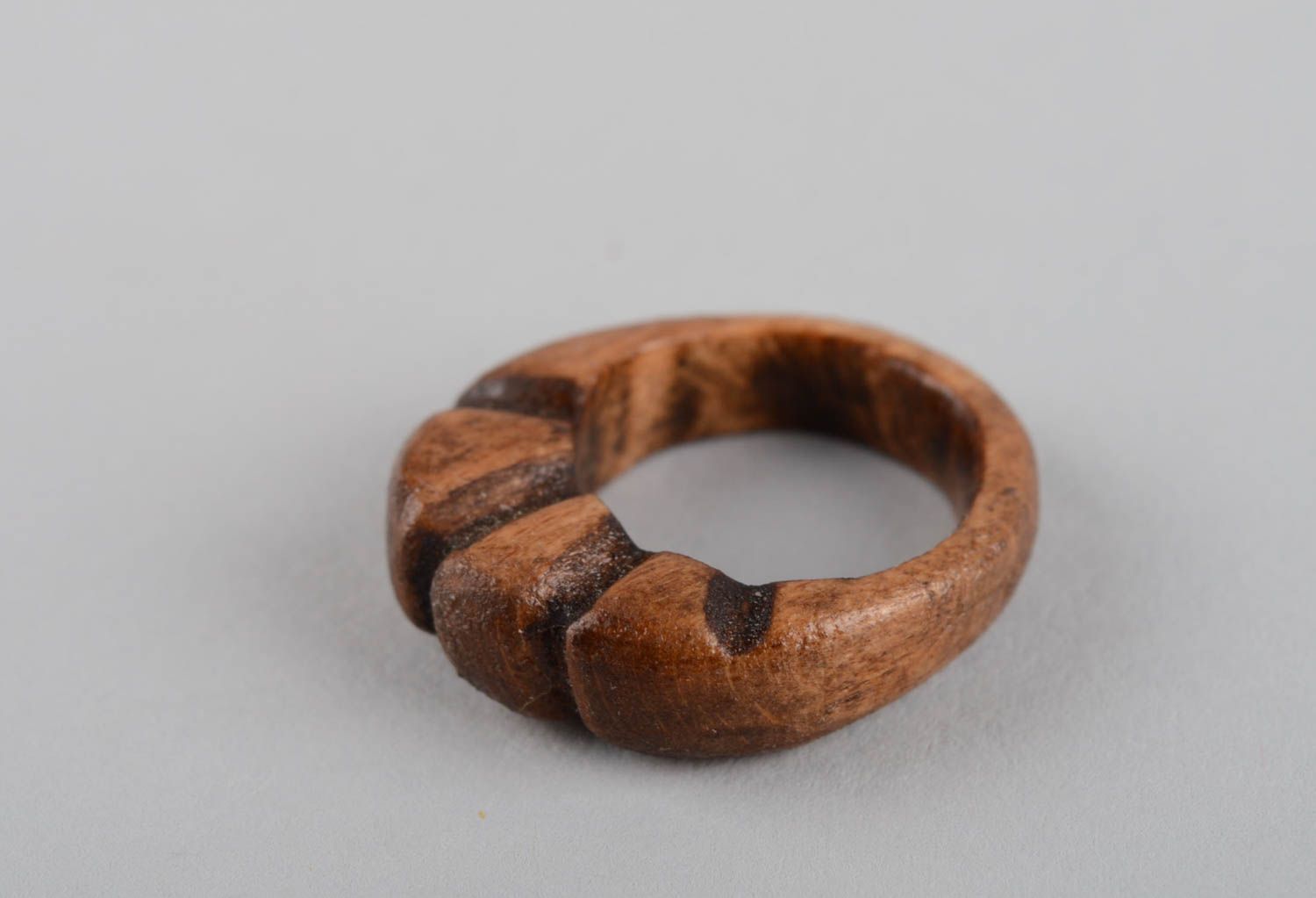 Кольцо ручной работы кольцо для девушек деревянное с разрезами красивый перстень фото 9