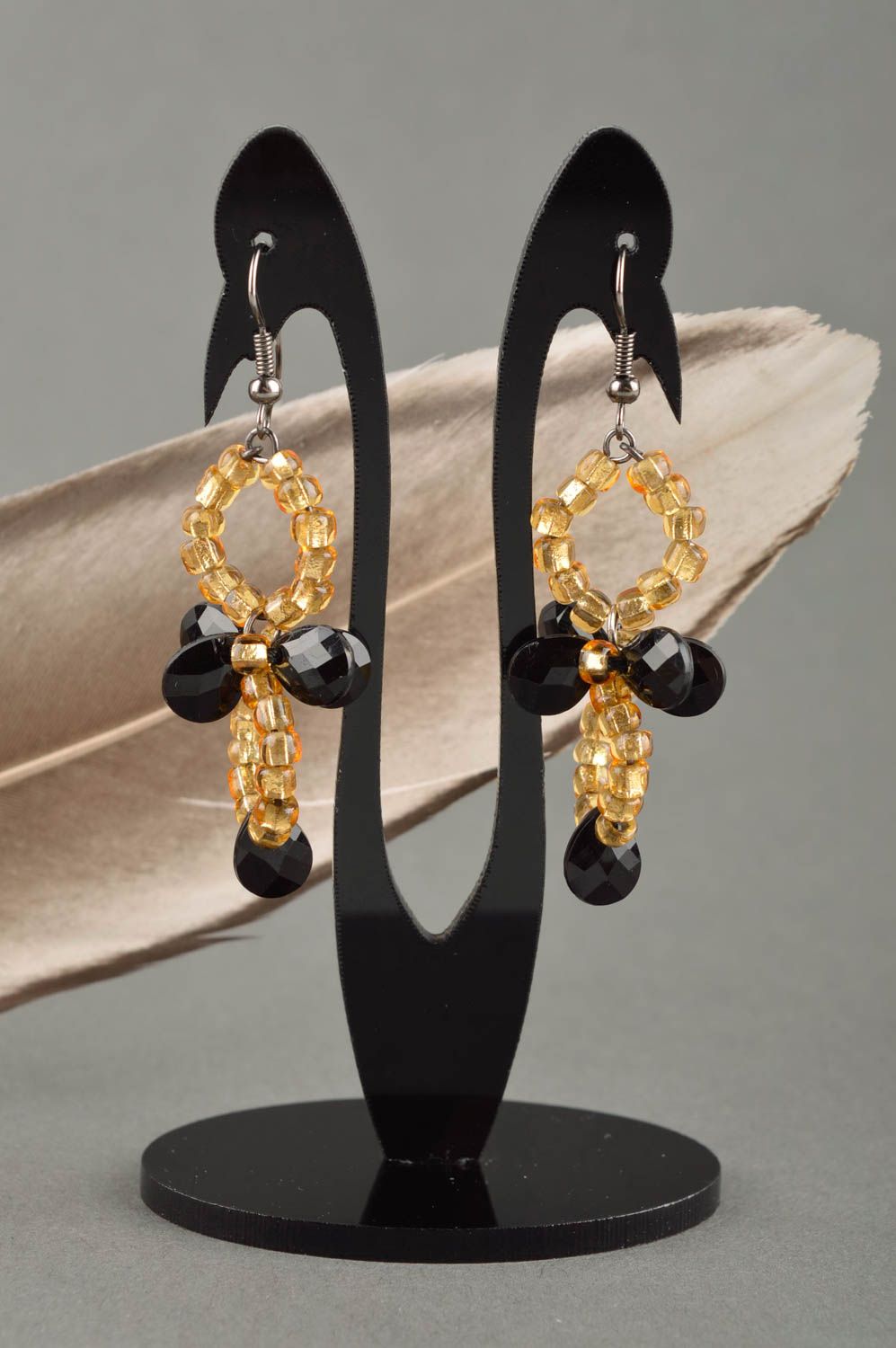 Stilvoller Glasperlen Schmuck handgemachte schöne Ohrringe Juwelier Modeschmuck foto 1