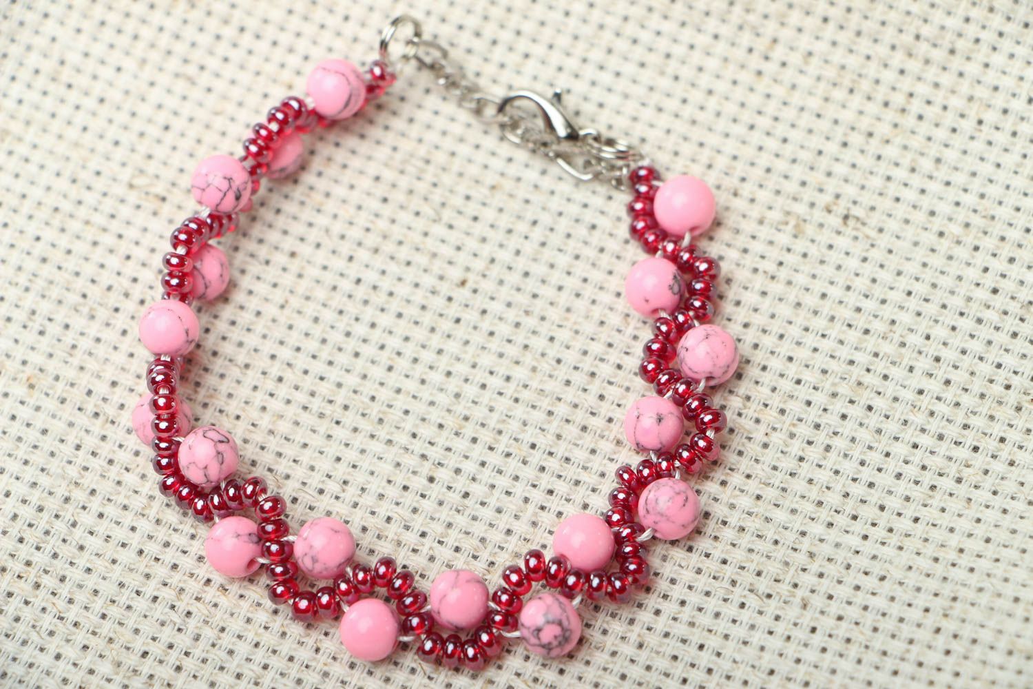 Bracelet avec cacholong et perles de rocaille tchèques photo 1