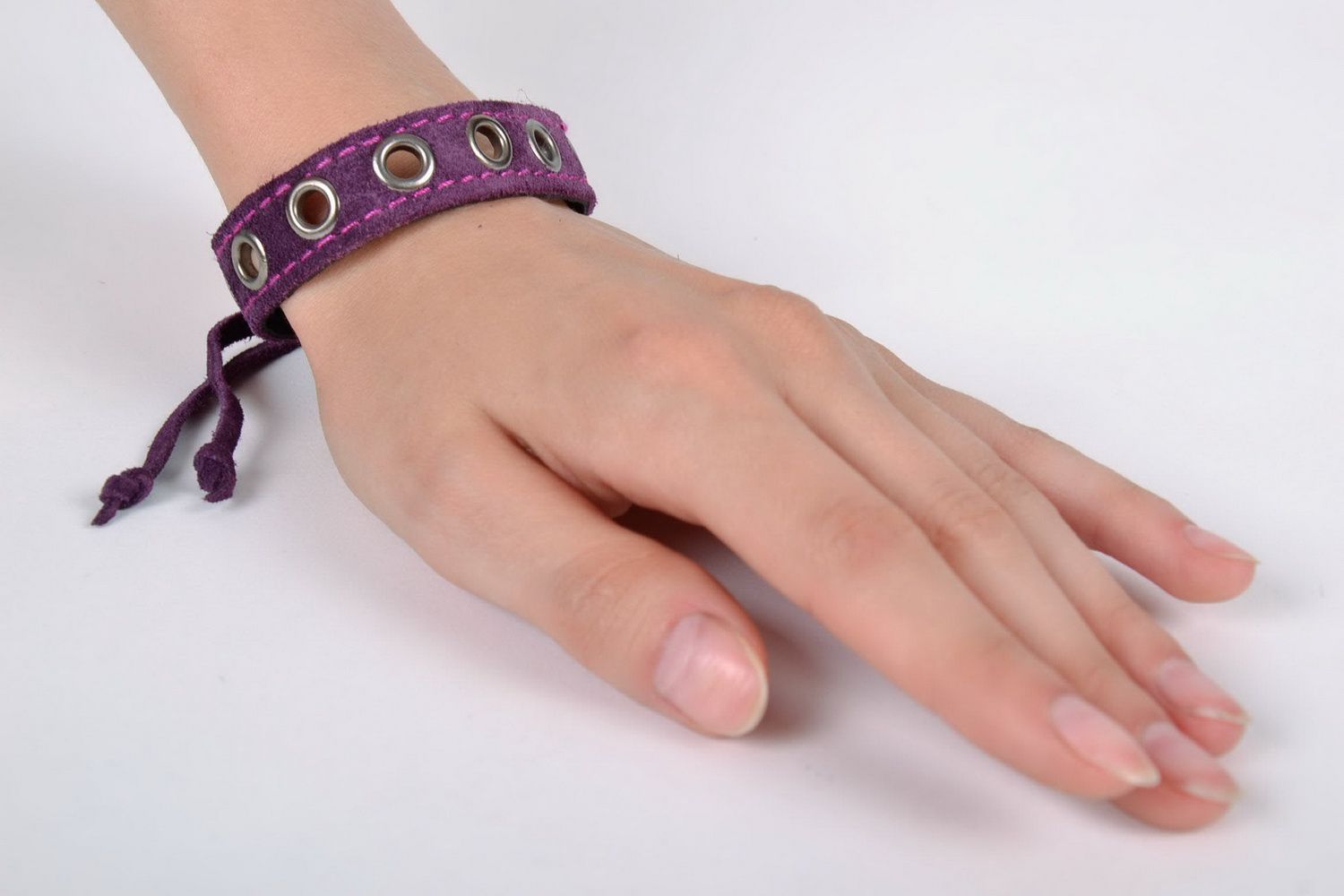 Bracelet fait main du cuir violet photo 5