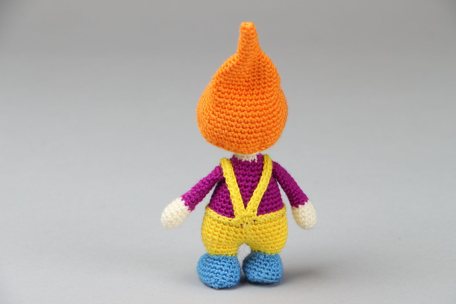 Petite poupée Gnome tricotée au crochet photo 3