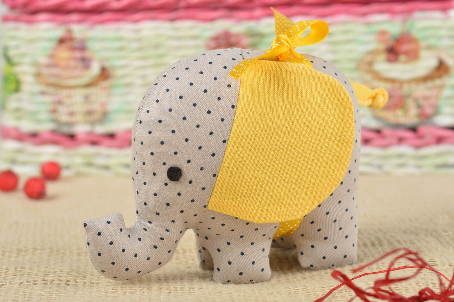 Peluche éléphant fait main Jouet enfant Cadeau original tissu coton design photo 1