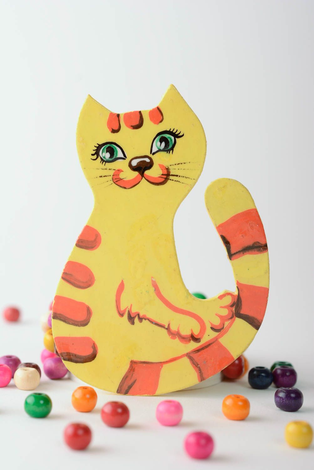 Bemalter handmade Magnet für Kühlschrank aus MDF in Form von netter Katze  foto 1