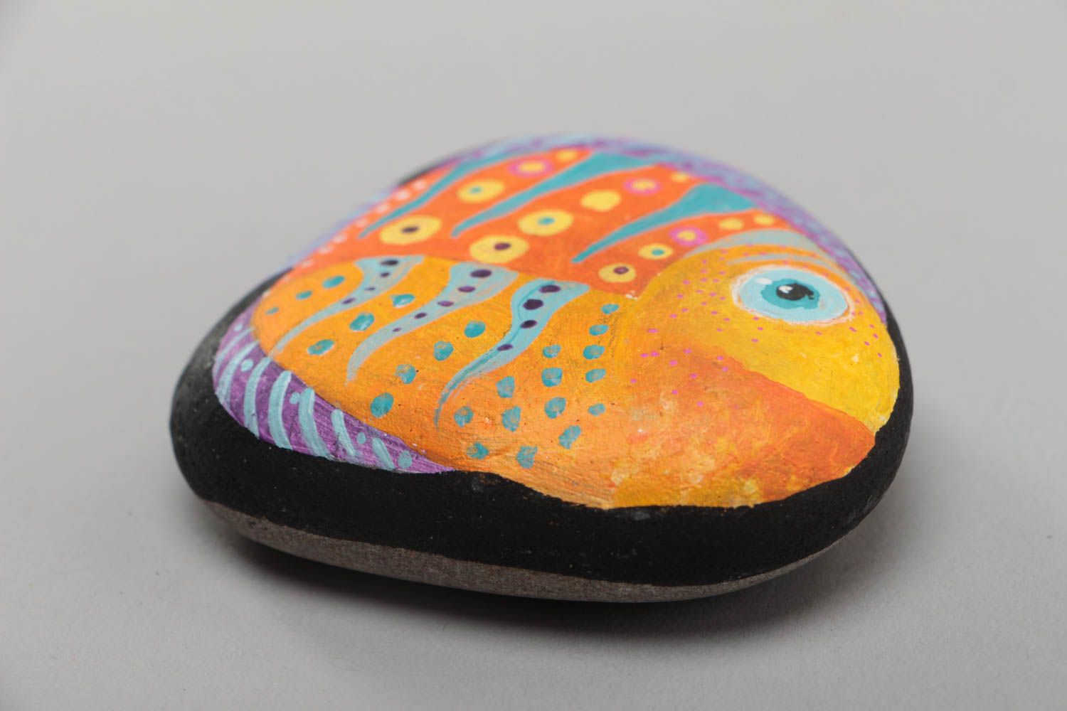 Beautiful handmade painted stone designer decorative interior sea pebble Fish photo 3