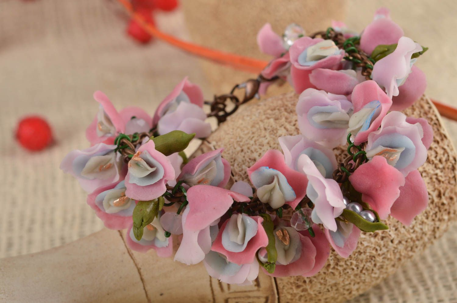 Bracelet fleurs roses Bijou fait main en pâte polymère Cadeau pour femme photo 1