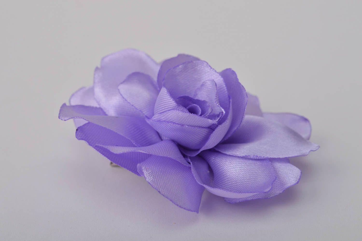 Broche fleur violette faite main Pince à cheveux en satin Accessoires femme photo 3
