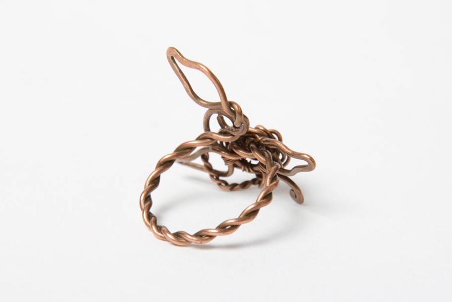 Кольцо в технике wire wrap ручной работы женское красивое из меди фото 4