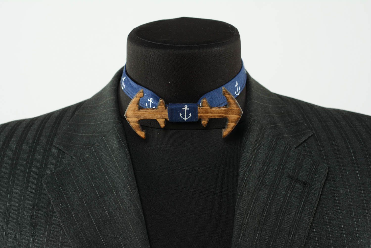 Bow tie in the shape of an anchor  photo 2