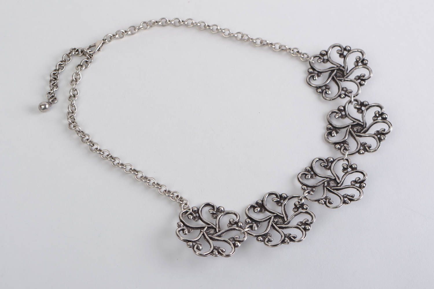 Joli collier en métal sur chaîne avec fleurs insolite fait main accessoire photo 5