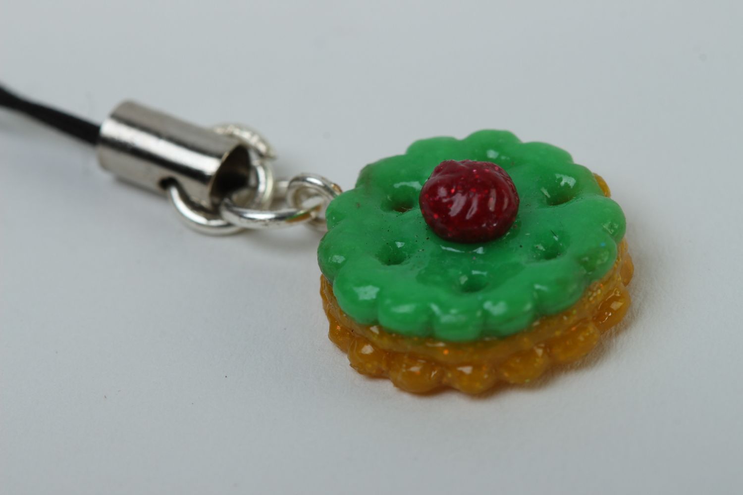 Stylish handmade plastic keychain phone charm fashion accessories small gifts photo 3