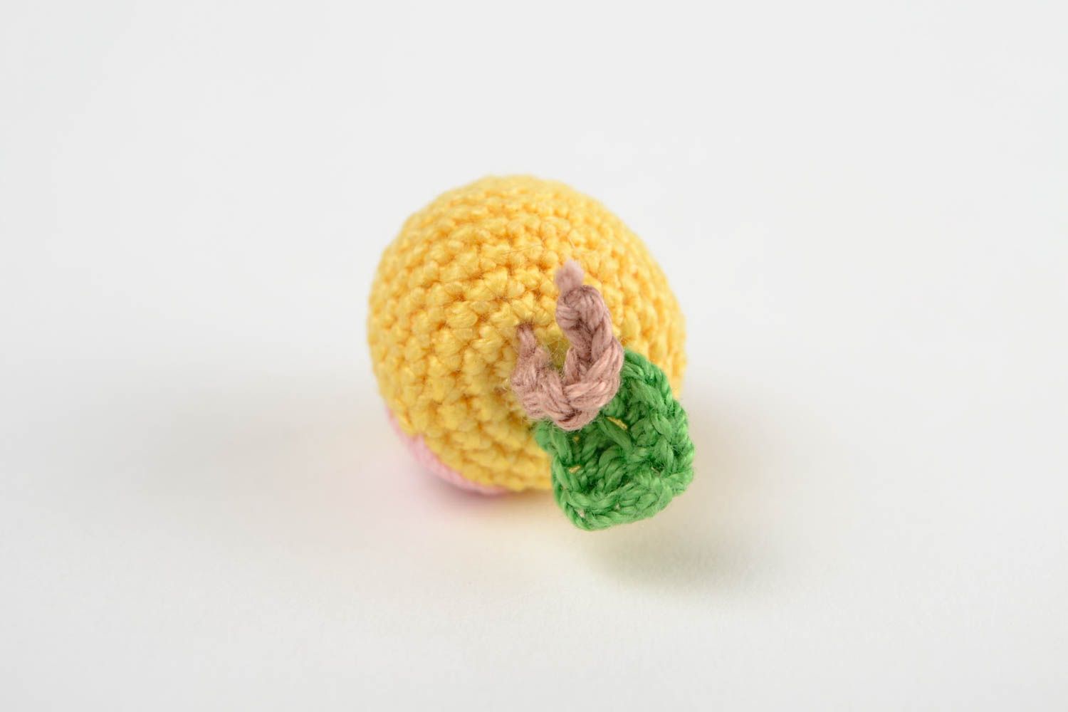 Fruta tejida a crochet juguete artesanal regalo original manzana amarilla foto 5