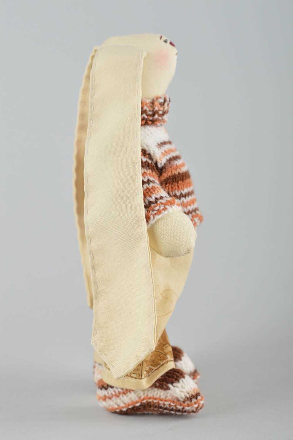 Игрушка заяц ручной работы авторская игрушка стильный подарок зайяц в свитре фото 3