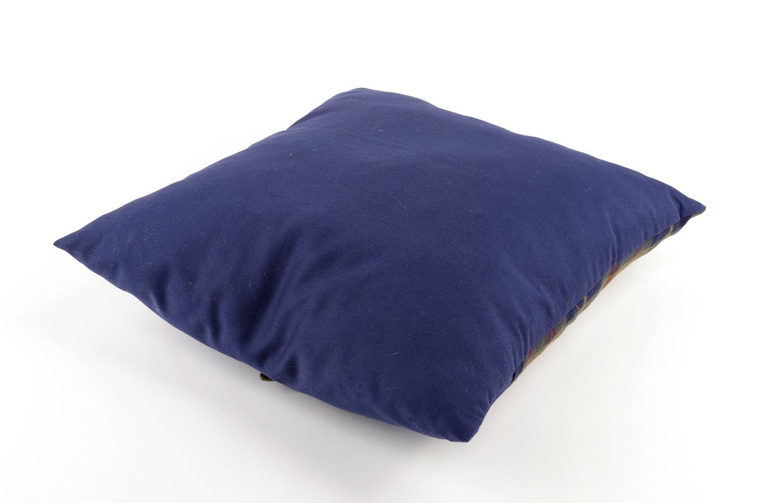 Подушка на диван подарок ручной работы красивая декор интерьера синяя в клеточку фото 3