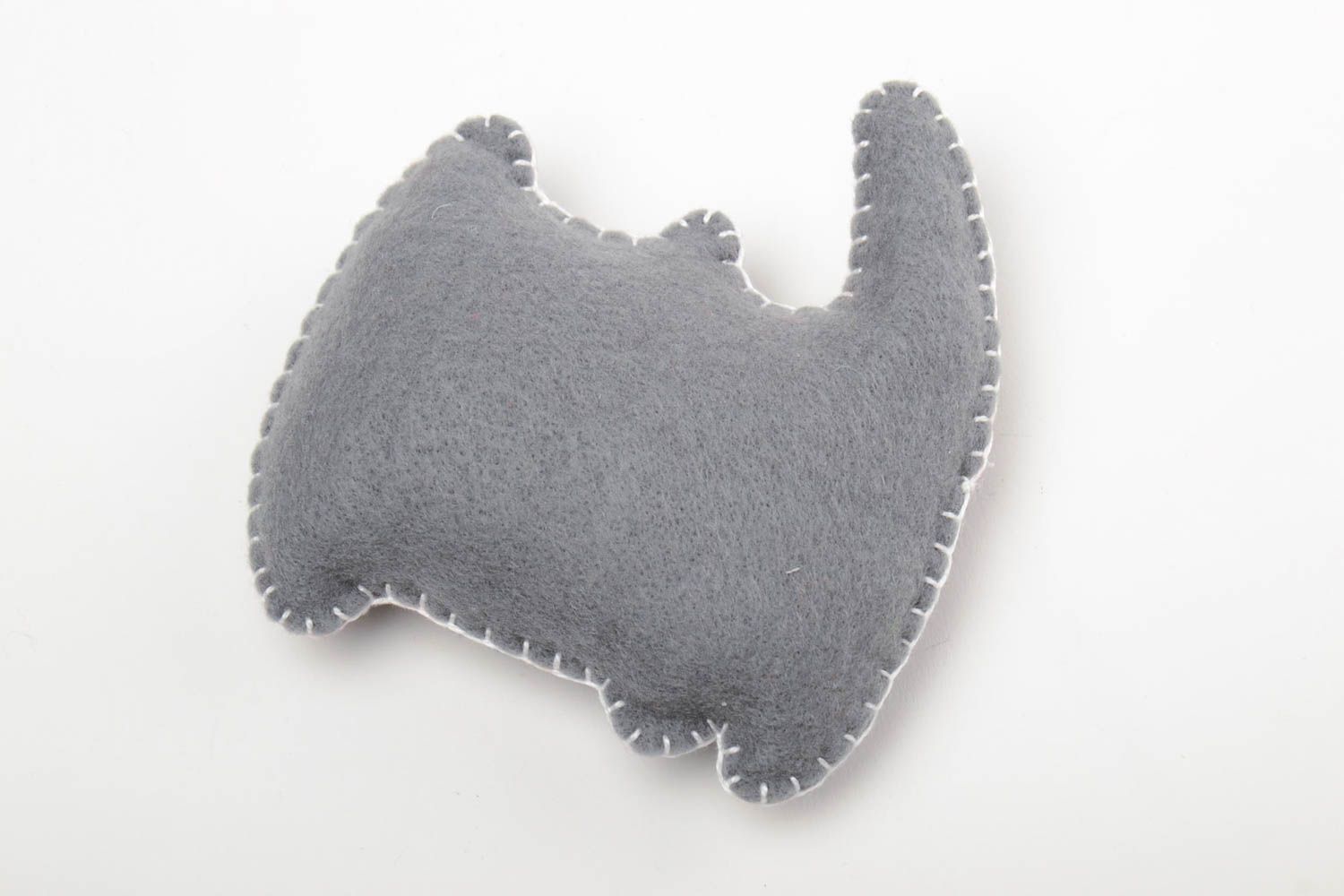 Juguete de peluche de fieltro artesanal con forma de gato gris original pequeño foto 3