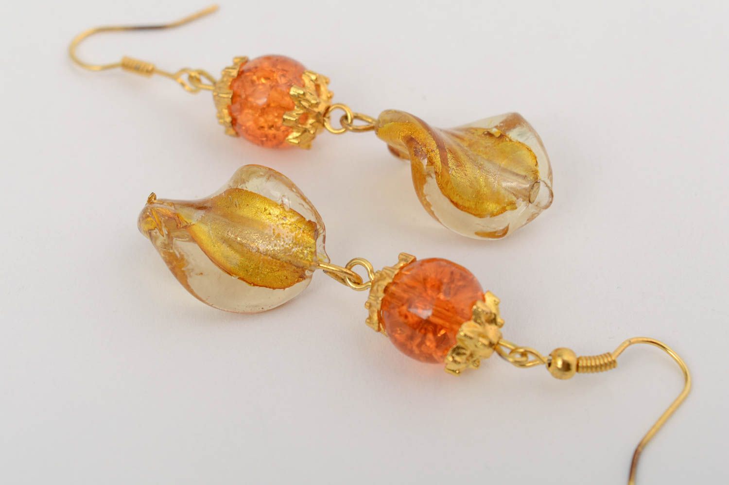 Boucles d'oreilles en verre de Venise pendantes faites main orange élégantes photo 5