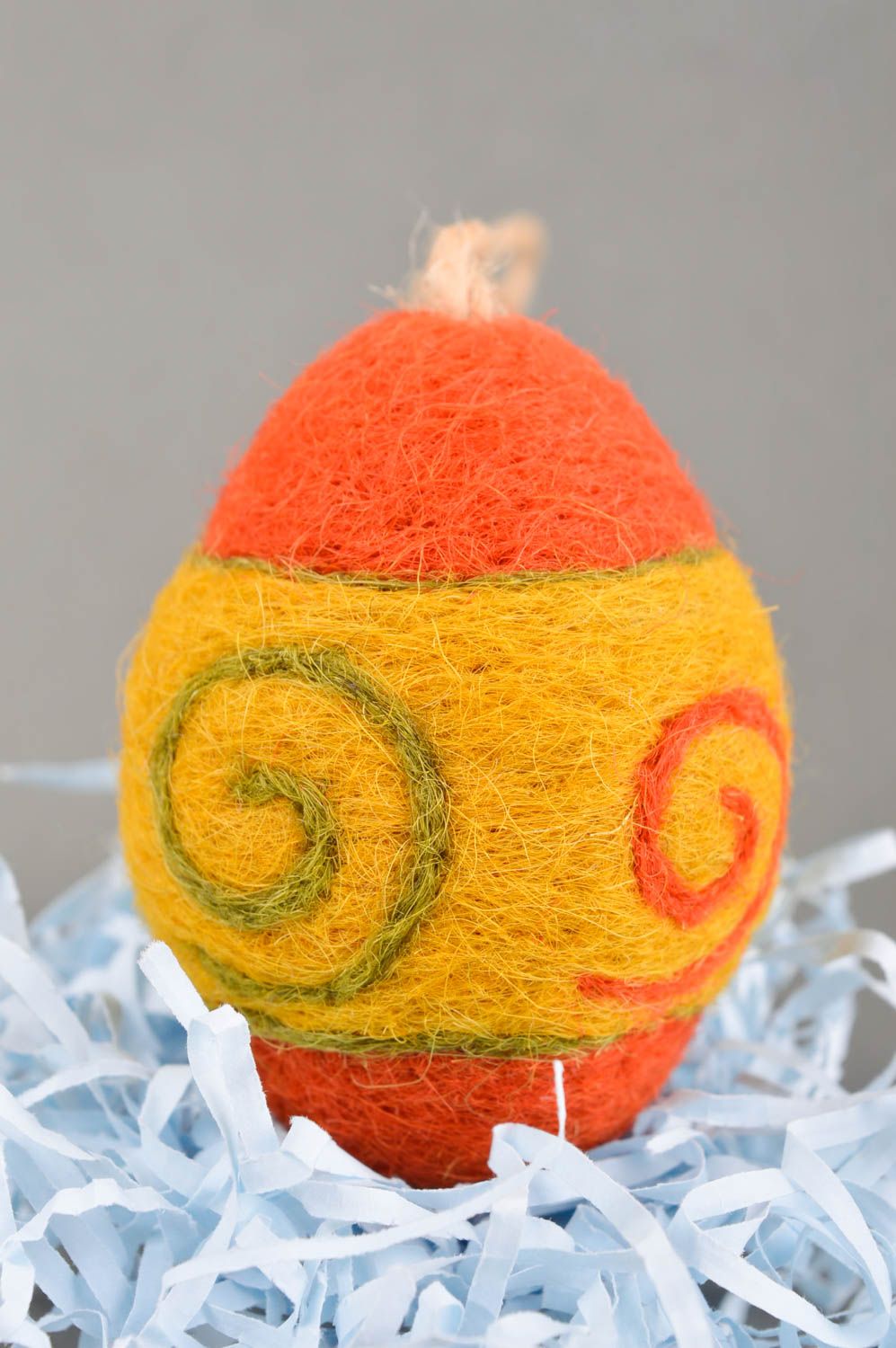 Валяная игрушка ручной работы декор на стену игрушка из шерсти Оранжевое яйцо фото 1