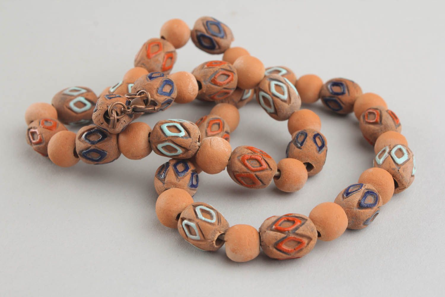 Clay bead necklace in ethnic style photo 2