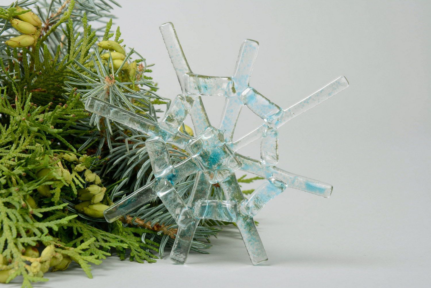 New Year's glass decoration Melting snowflake photo 1