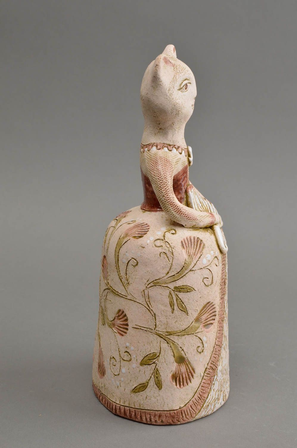 Statuetta gattina in argilla fatta a mano figurina decorativa in ceramica 
 foto 3