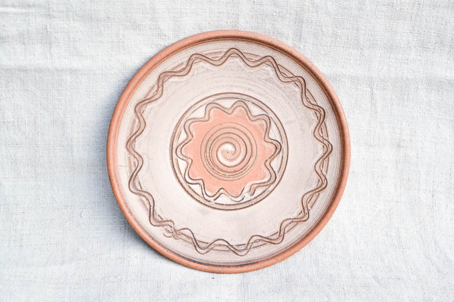 Handgemachter Keramik Teller effektvoll Küche Dekor interessant Deko Accessoire foto 3