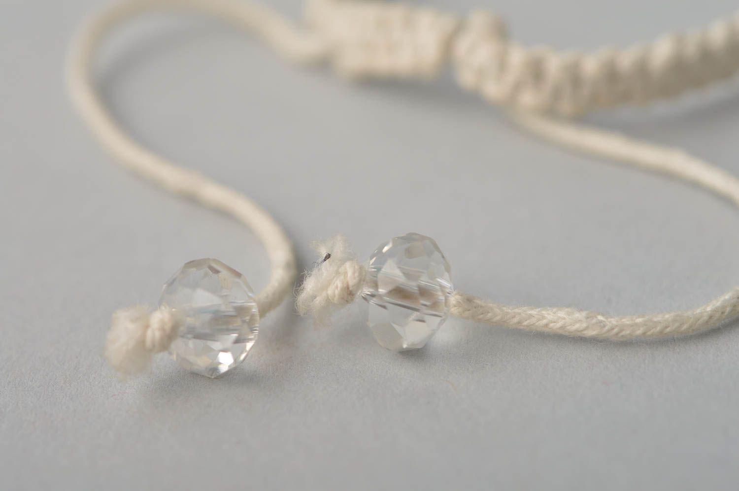 Браслет из бусин браслет ручной работы плетеный браслет с кристаллами белый фото 5
