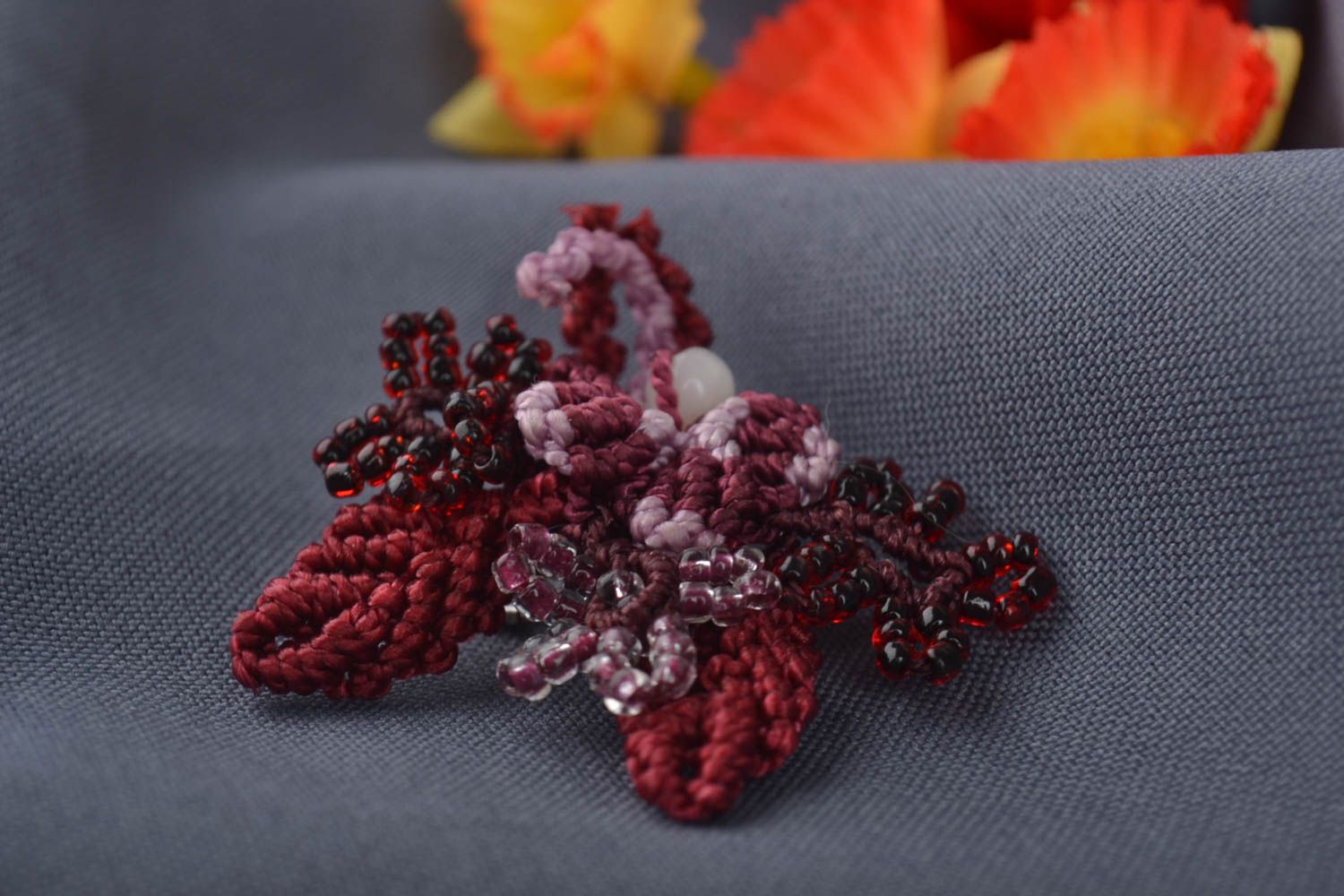 Брошь цветок украшение ручной работы плетеная брошь с бисером подарок девушке фото 1