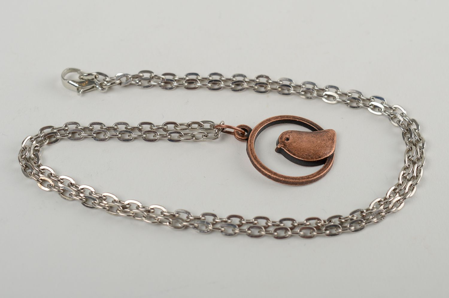 Beautiful handmade metal pendant metal necklace neck accessories for girls photo 4