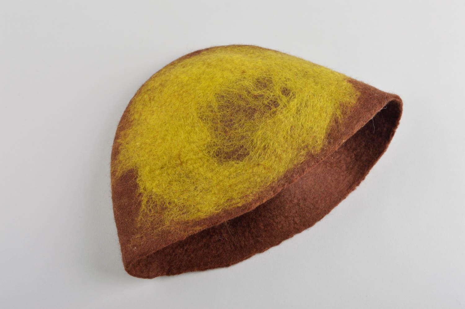 Handmade Mütze aus Filzwolle Accessoire für Frauen Damen Mütze braun gelb schön foto 4
