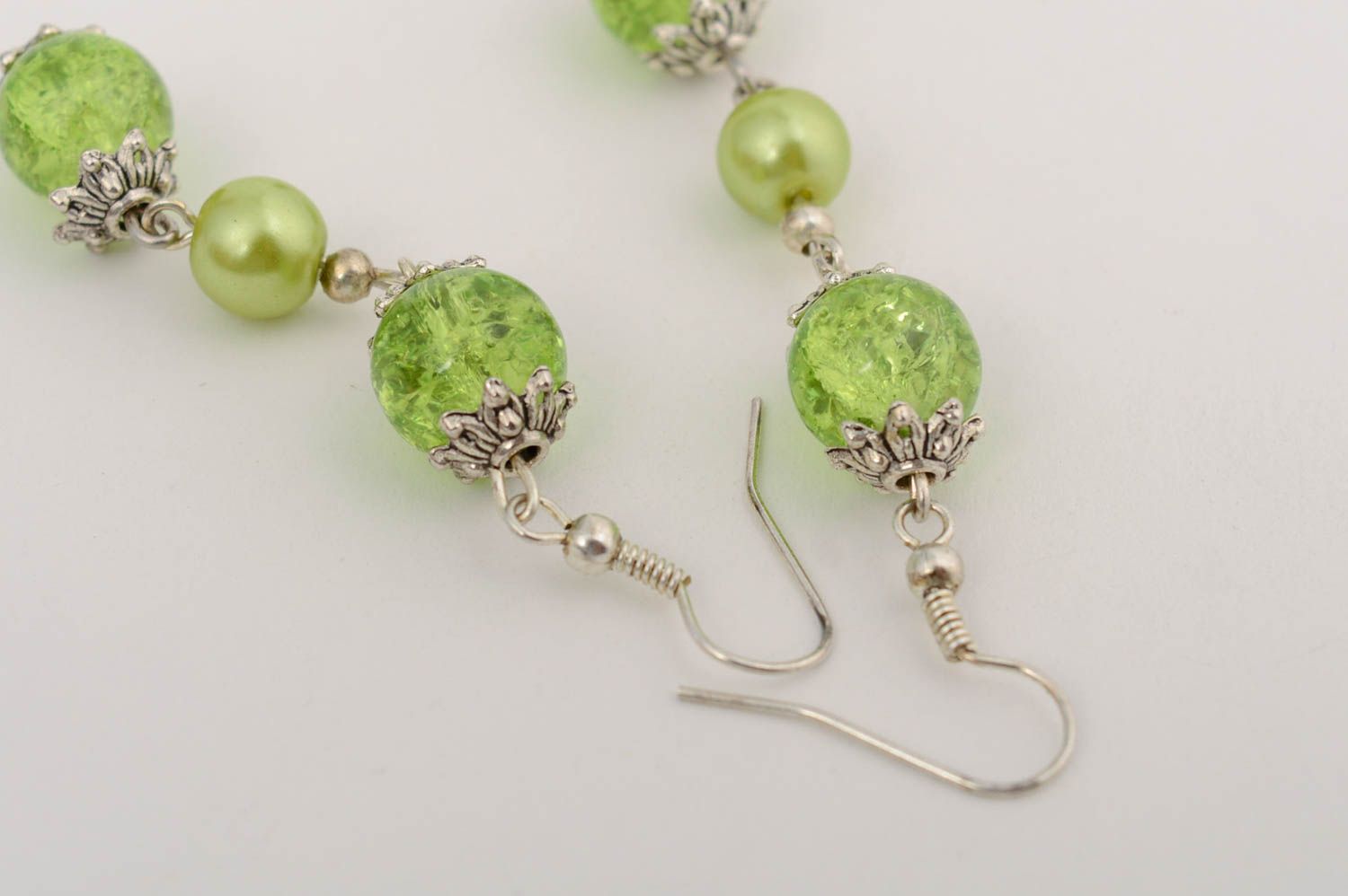 Handmade long dangle earrings with green glass beads and ceramic pearls photo 3