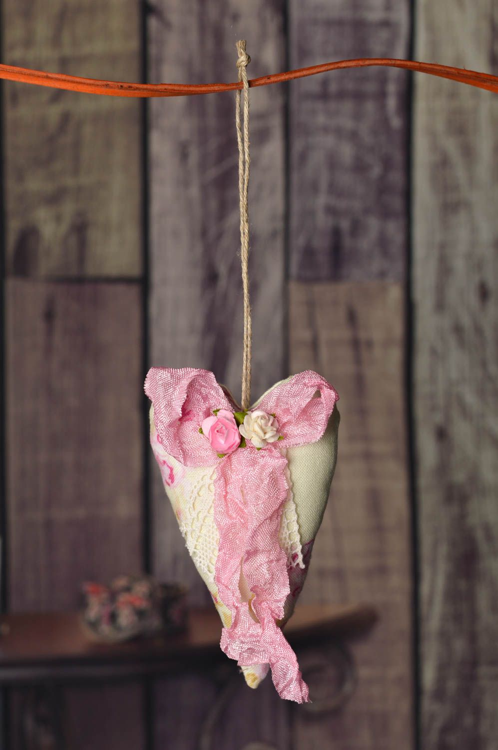 Декоративное сердце ручной работы подвеска сердце интерьерная игрушка с розами фото 1