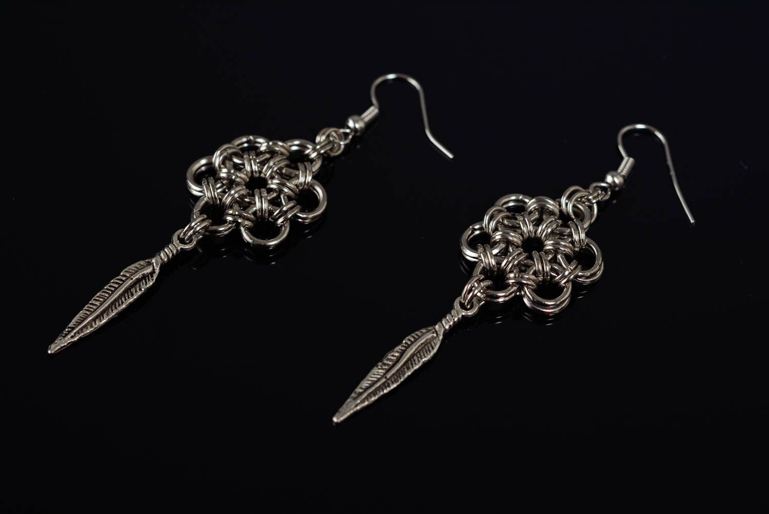 Boucles d'oreilles pendantes en mailles d'alliage de bijouterie faites main photo 1
